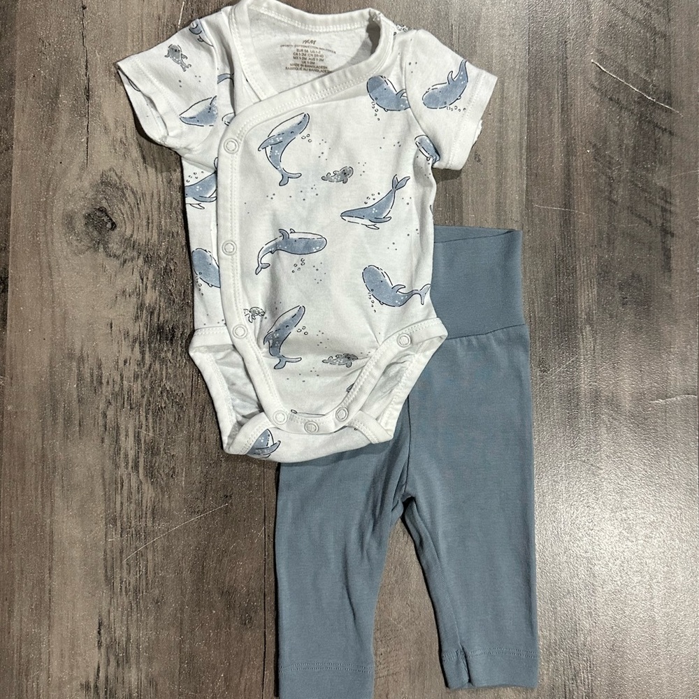 H&M 2-Piece Matching Set Onesie Pants for Baby Boy Size Newborn